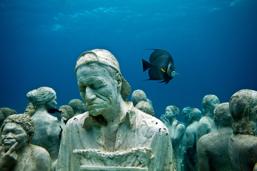 The-silent-evolution-underwater-sculpture